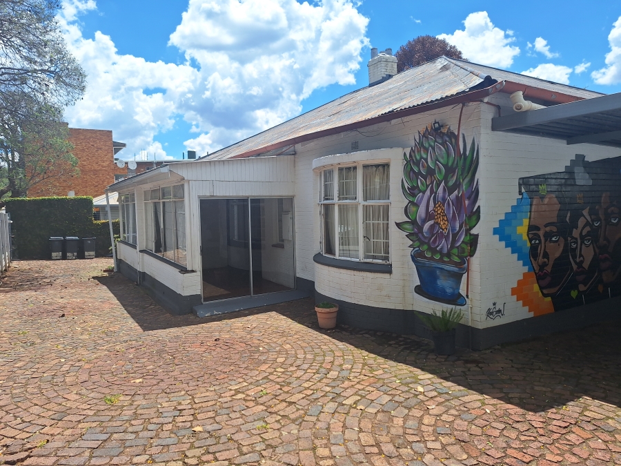 17 Bedroom Property for Sale in Melville Gauteng