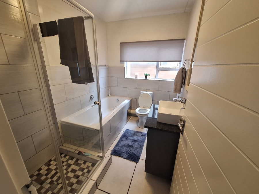 3 Bedroom Property for Sale in North Riding Gauteng