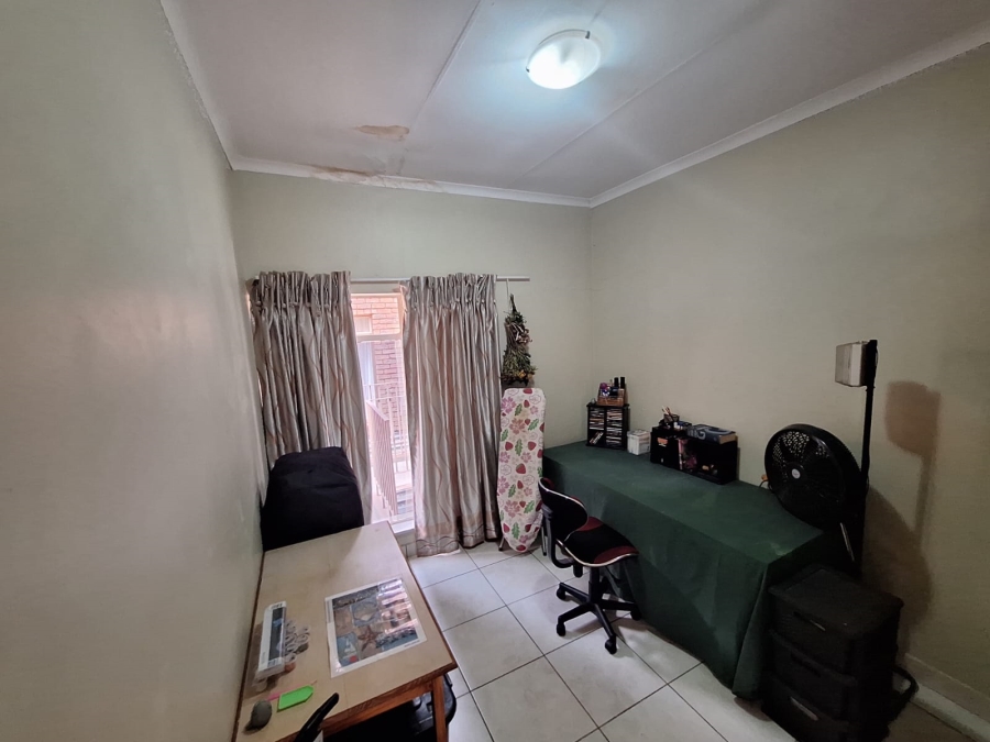 3 Bedroom Property for Sale in Eldoraigne Gauteng