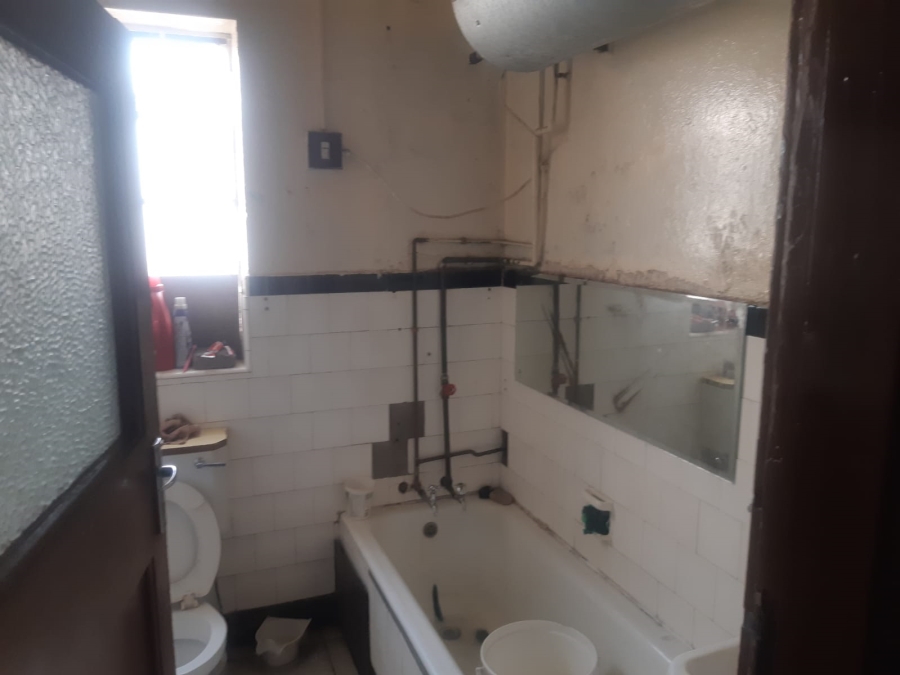 2 Bedroom Property for Sale in Yeoville Gauteng