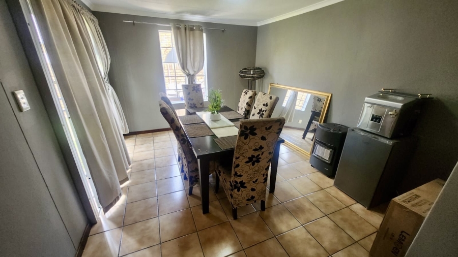 3 Bedroom Property for Sale in Rooihuiskraal North Gauteng