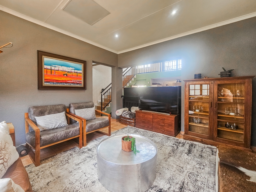 3 Bedroom Property for Sale in Faerie Glen Gauteng