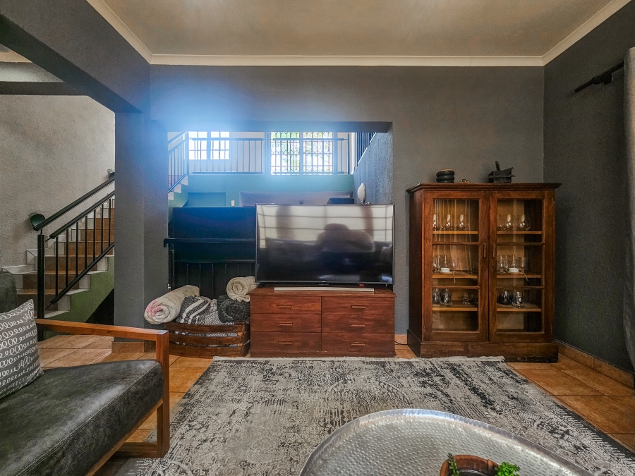 3 Bedroom Property for Sale in Faerie Glen Gauteng