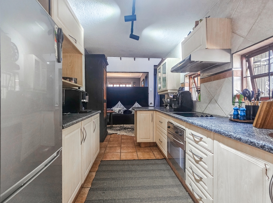 3 Bedroom Property for Sale in Faerie Glen Gauteng