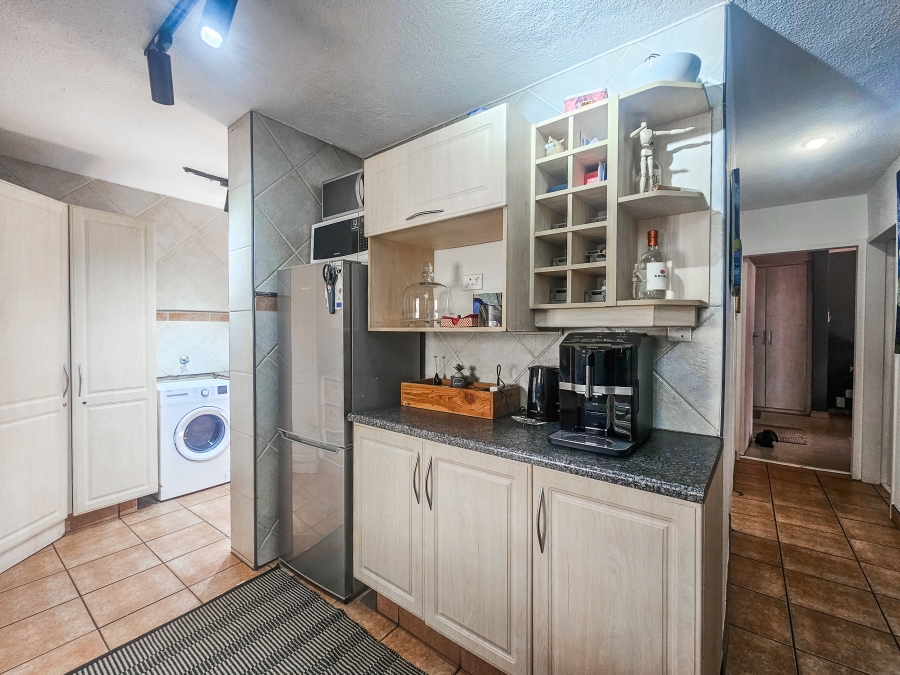 3 Bedroom Property for Sale in Faerie Glen Gauteng