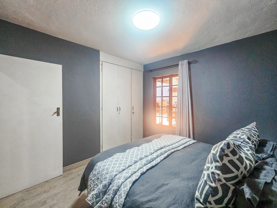 3 Bedroom Property for Sale in Faerie Glen Gauteng