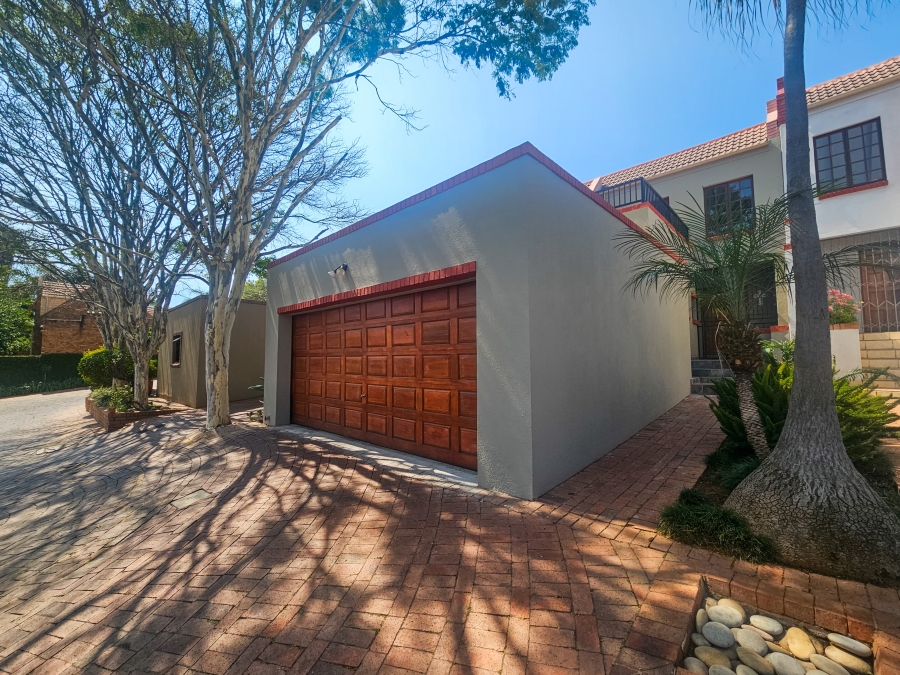 3 Bedroom Property for Sale in Faerie Glen Gauteng