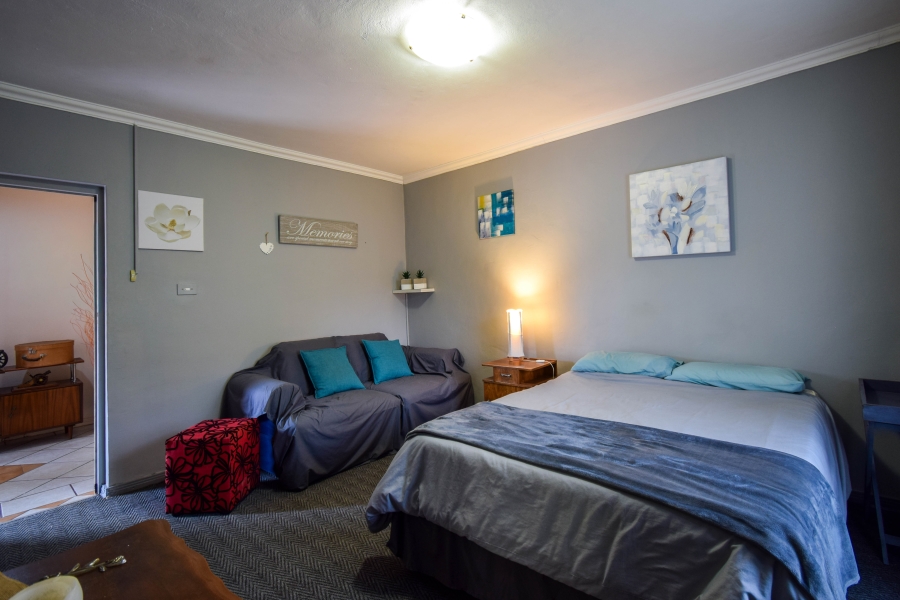 5 Bedroom Property for Sale in Garsfontein Gauteng