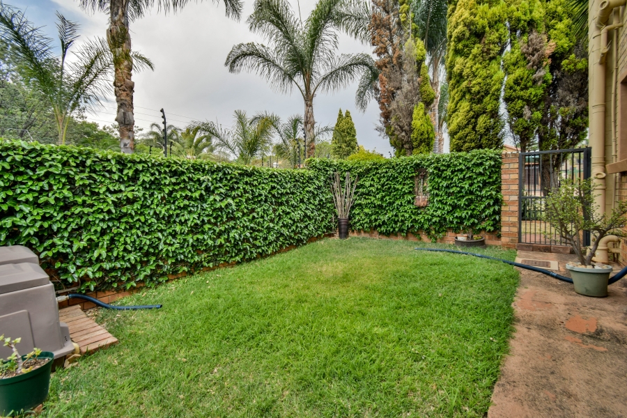 5 Bedroom Property for Sale in Garsfontein Gauteng