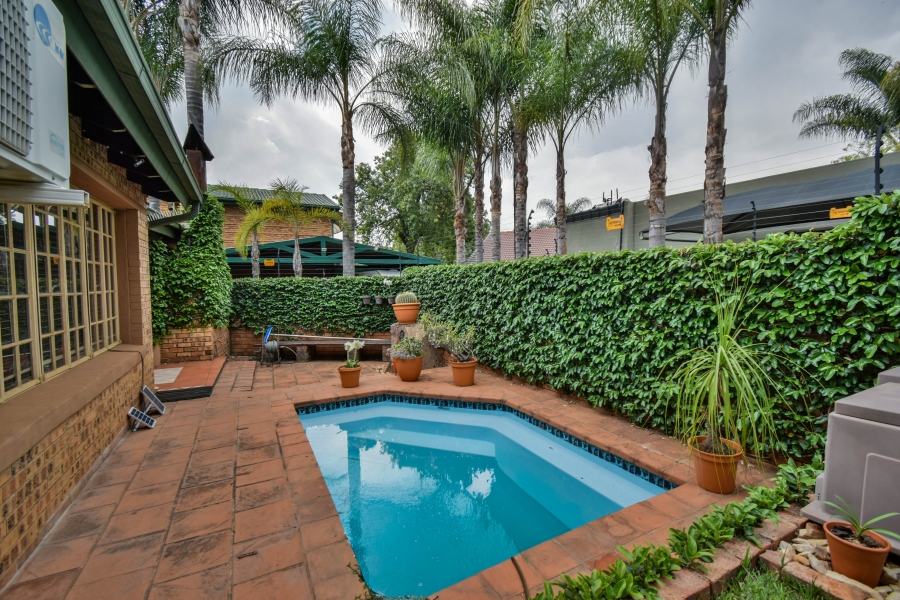 5 Bedroom Property for Sale in Garsfontein Gauteng