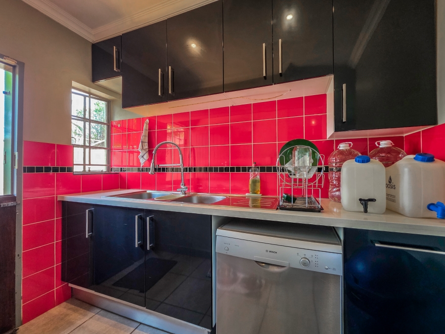 3 Bedroom Property for Sale in Garsfontein Gauteng