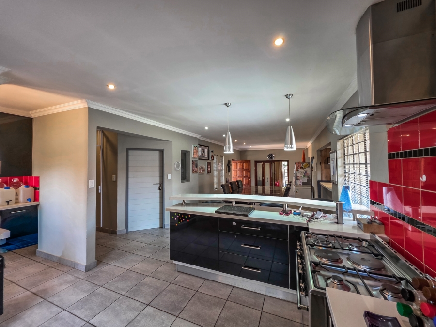 3 Bedroom Property for Sale in Garsfontein Gauteng