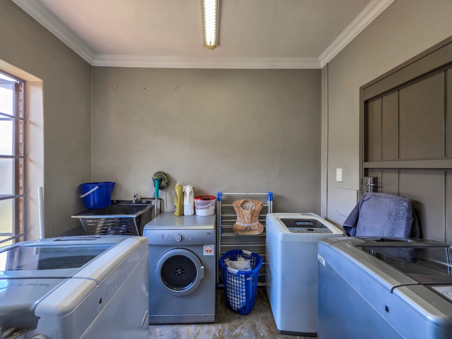 3 Bedroom Property for Sale in Garsfontein Gauteng