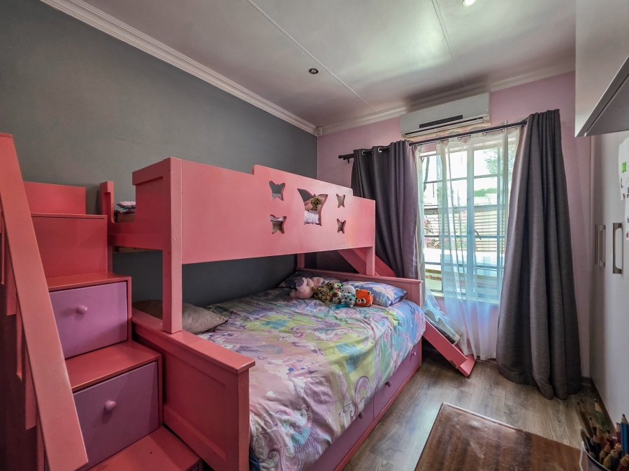 3 Bedroom Property for Sale in Garsfontein Gauteng