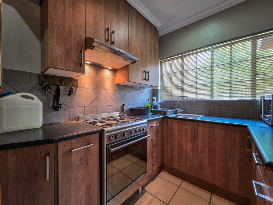 3 Bedroom Property for Sale in Garsfontein Gauteng