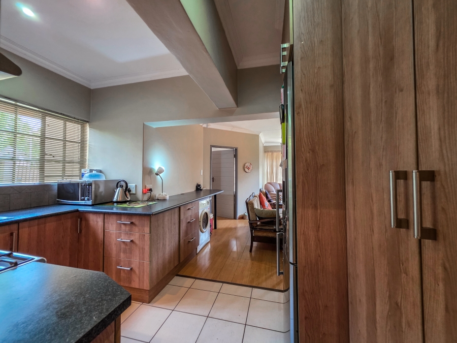 3 Bedroom Property for Sale in Garsfontein Gauteng