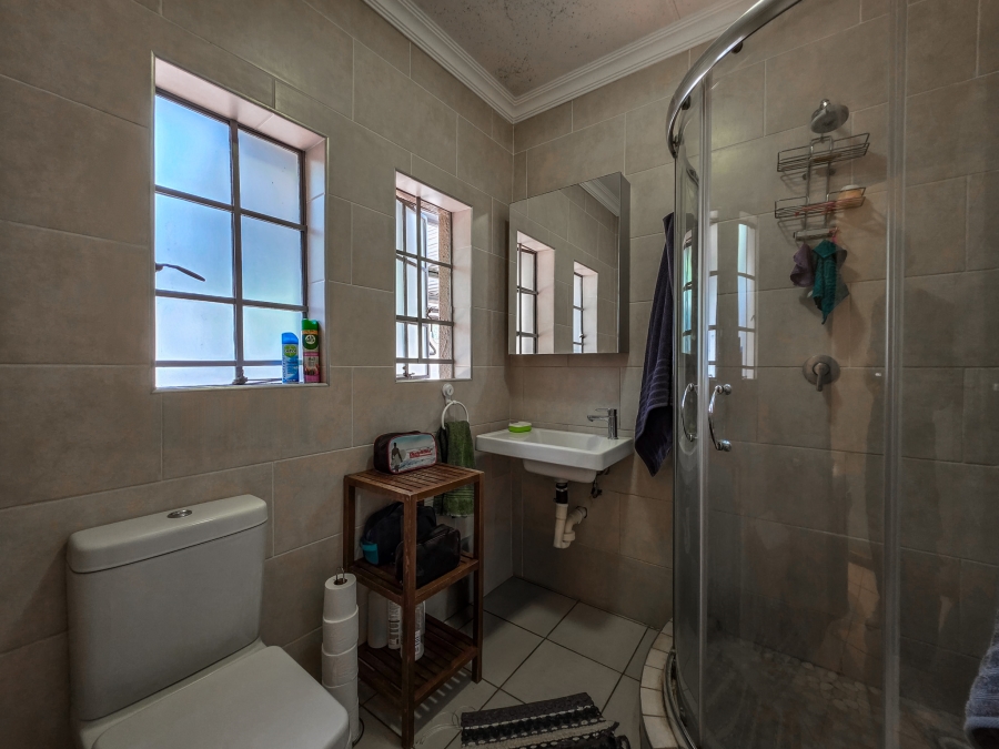 3 Bedroom Property for Sale in Garsfontein Gauteng