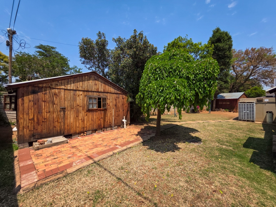 3 Bedroom Property for Sale in Garsfontein Gauteng