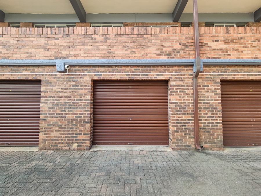 3 Bedroom Property for Sale in Waverley Gauteng