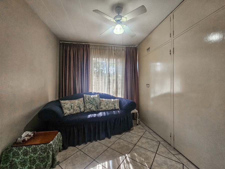 3 Bedroom Property for Sale in Waverley Gauteng