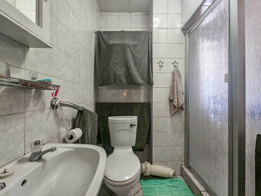 3 Bedroom Property for Sale in Waverley Gauteng