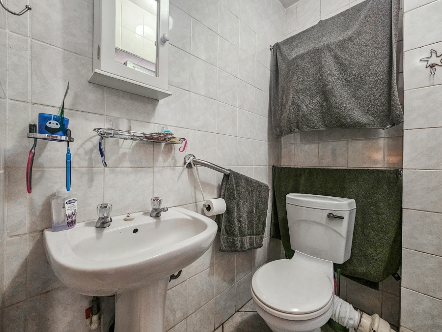 3 Bedroom Property for Sale in Waverley Gauteng