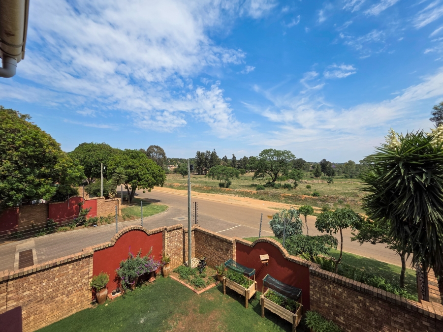 2 Bedroom Property for Sale in Moreleta Park Gauteng