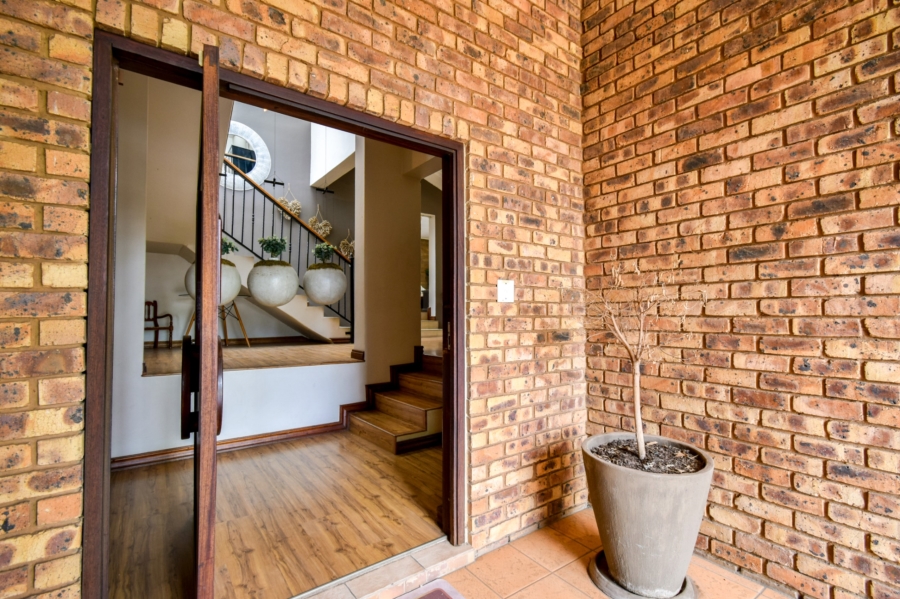 4 Bedroom Property for Sale in Moreleta Park Gauteng