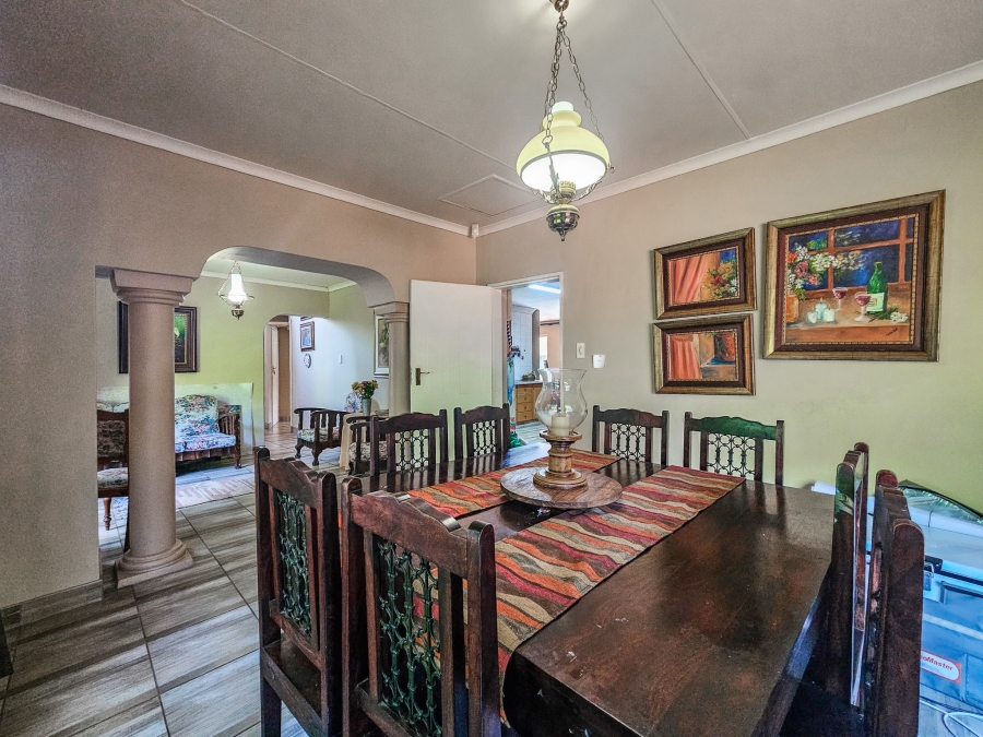 6 Bedroom Property for Sale in Faerie Glen Gauteng