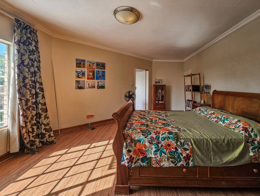 6 Bedroom Property for Sale in Faerie Glen Gauteng