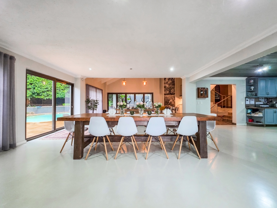 5 Bedroom Property for Sale in Faerie Glen Gauteng