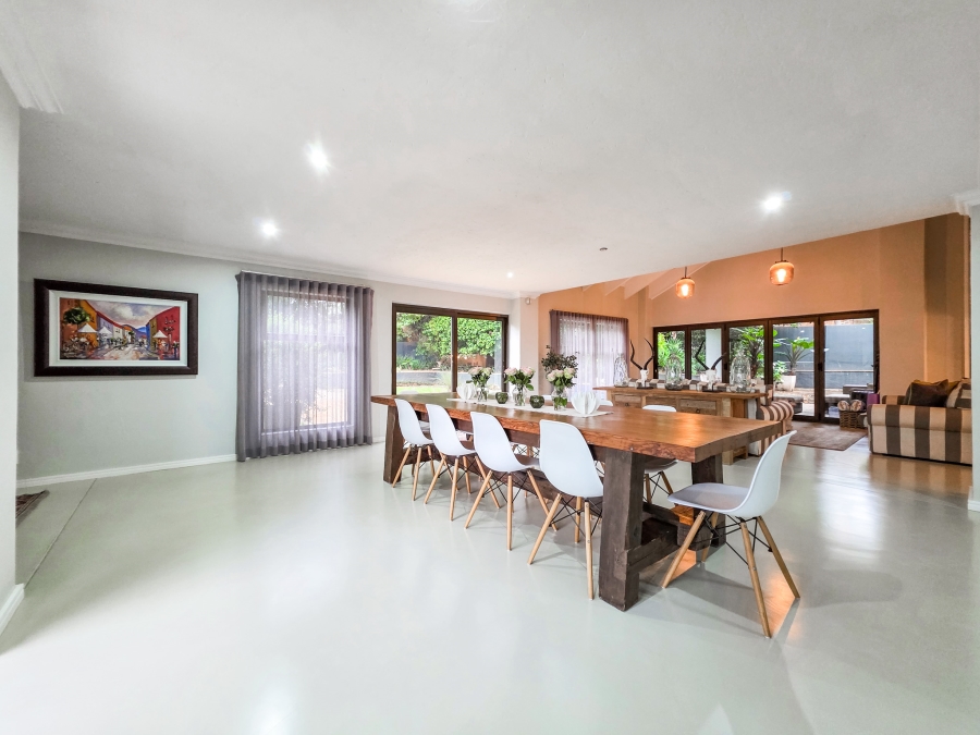 5 Bedroom Property for Sale in Faerie Glen Gauteng