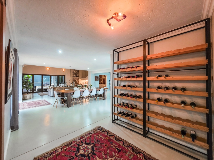 5 Bedroom Property for Sale in Faerie Glen Gauteng