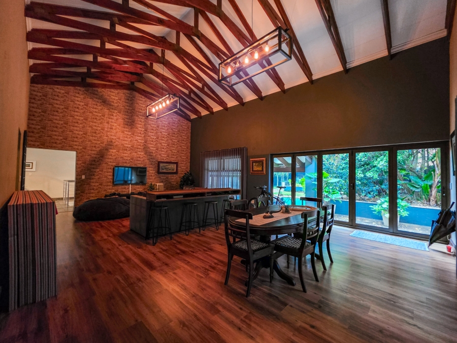 5 Bedroom Property for Sale in Faerie Glen Gauteng