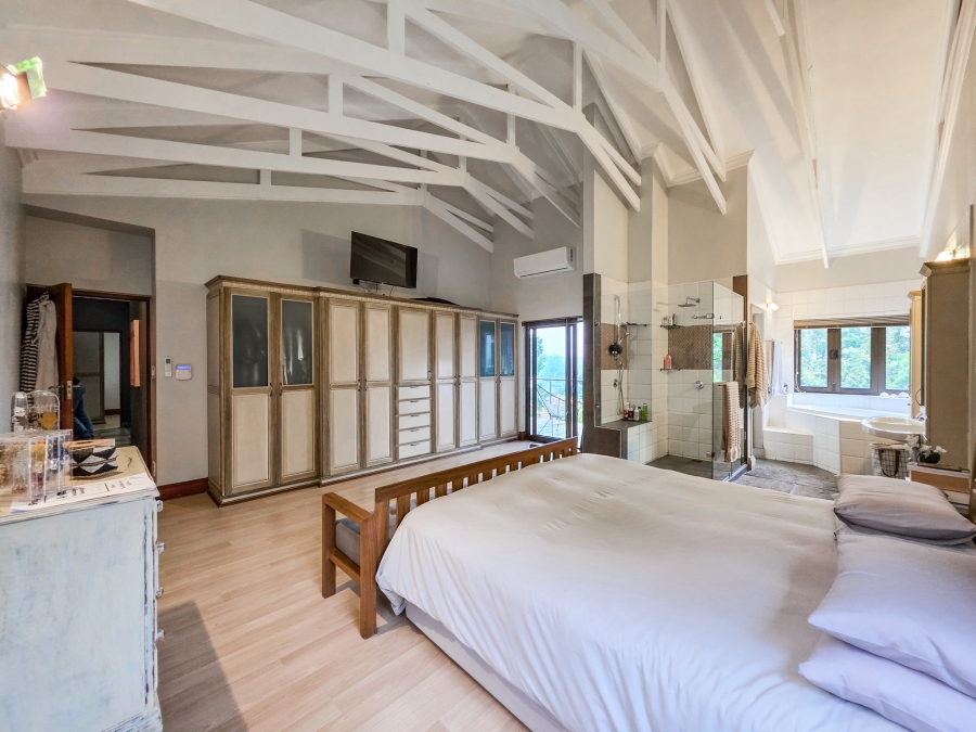 5 Bedroom Property for Sale in Faerie Glen Gauteng