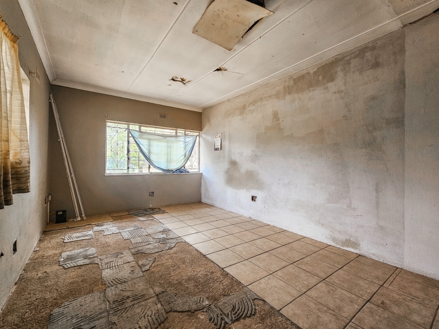 3 Bedroom Property for Sale in Waverley Gauteng