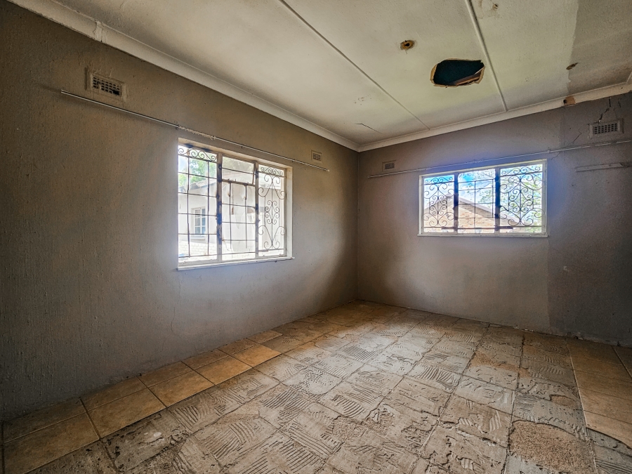 3 Bedroom Property for Sale in Waverley Gauteng