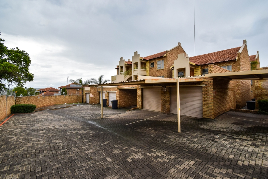 2 Bedroom Property for Sale in Celtisdal Gauteng