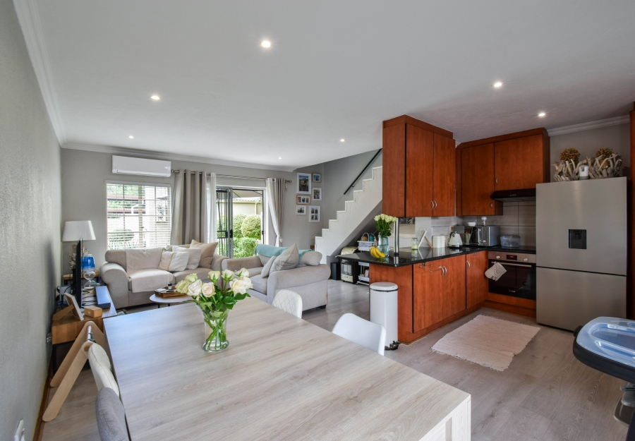 2 Bedroom Property for Sale in Annlin Gauteng