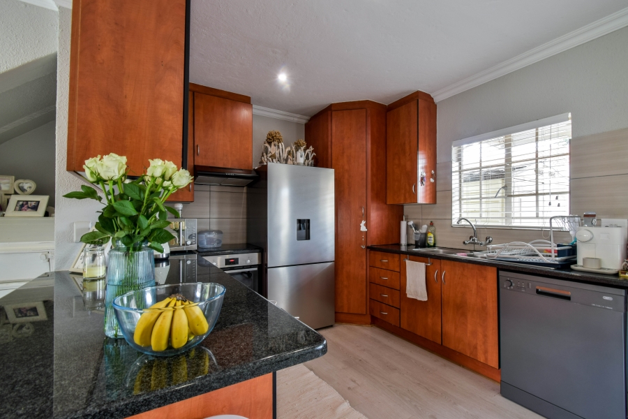 2 Bedroom Property for Sale in Annlin Gauteng