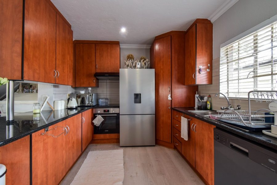 2 Bedroom Property for Sale in Annlin Gauteng