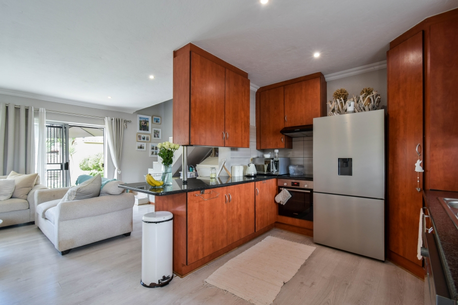 2 Bedroom Property for Sale in Annlin Gauteng