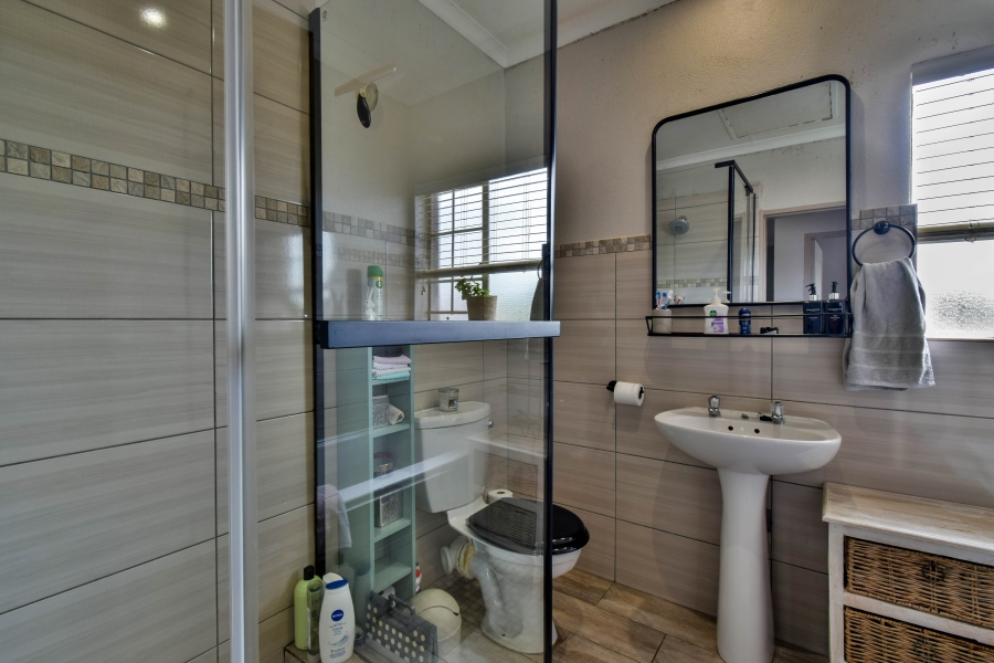 2 Bedroom Property for Sale in Annlin Gauteng