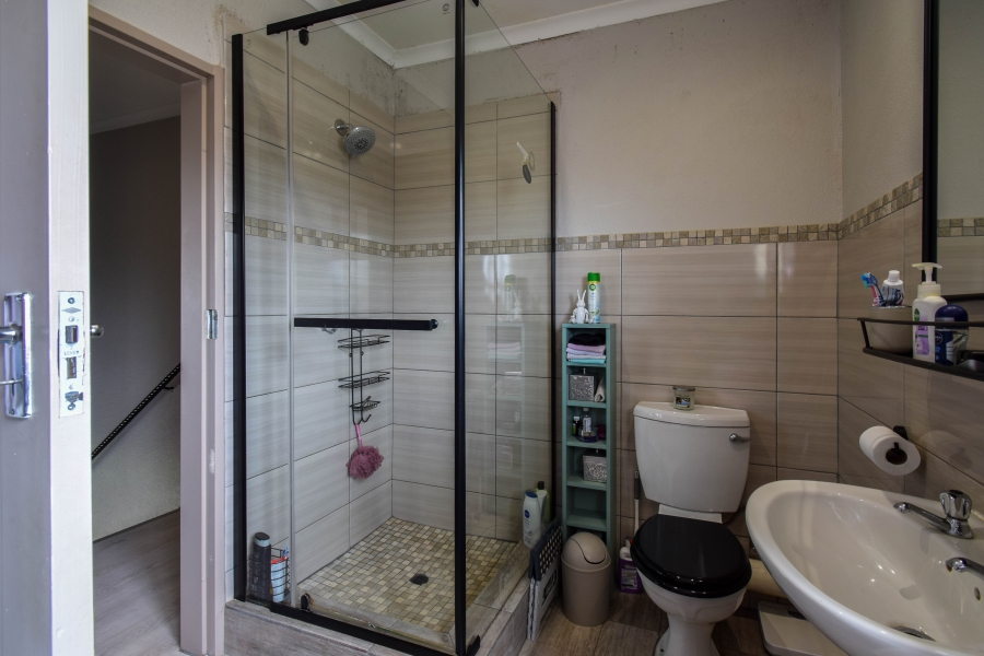 2 Bedroom Property for Sale in Annlin Gauteng