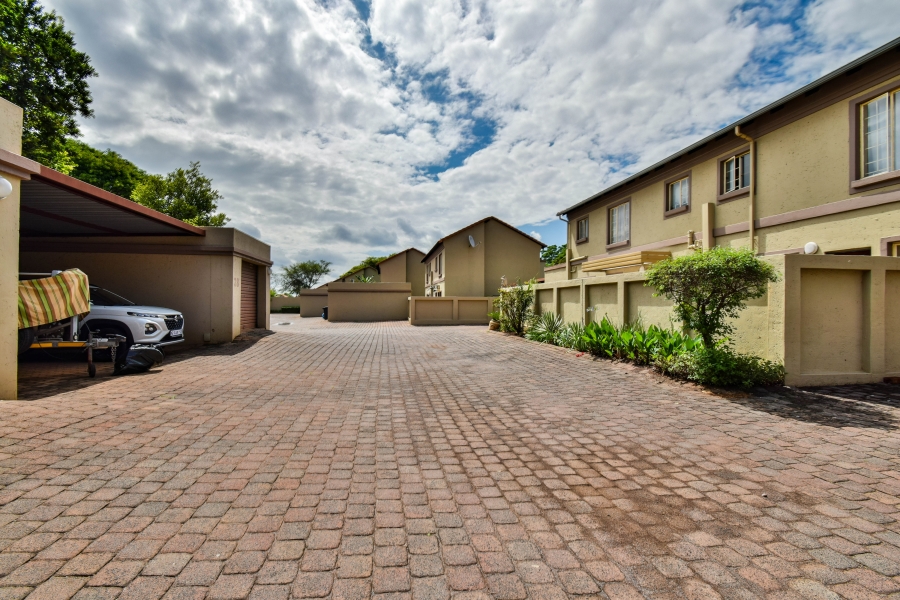 2 Bedroom Property for Sale in Annlin Gauteng