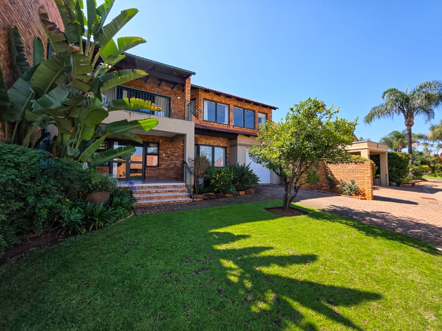 3 Bedroom Property for Sale in Garsfontein Gauteng