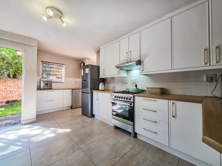 3 Bedroom Property for Sale in Garsfontein Gauteng