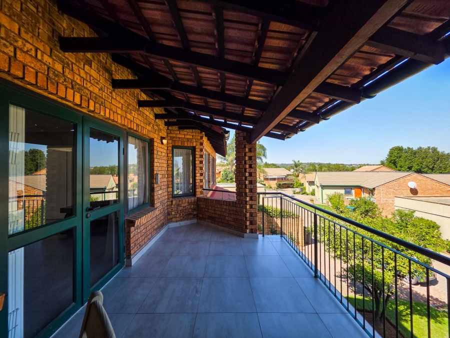 3 Bedroom Property for Sale in Garsfontein Gauteng