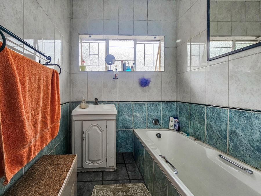 3 Bedroom Property for Sale in Kilner Park Gauteng