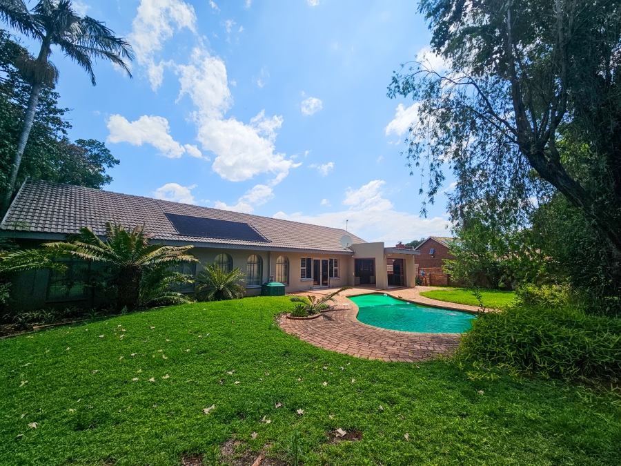 4 Bedroom Property for Sale in Faerie Glen Gauteng